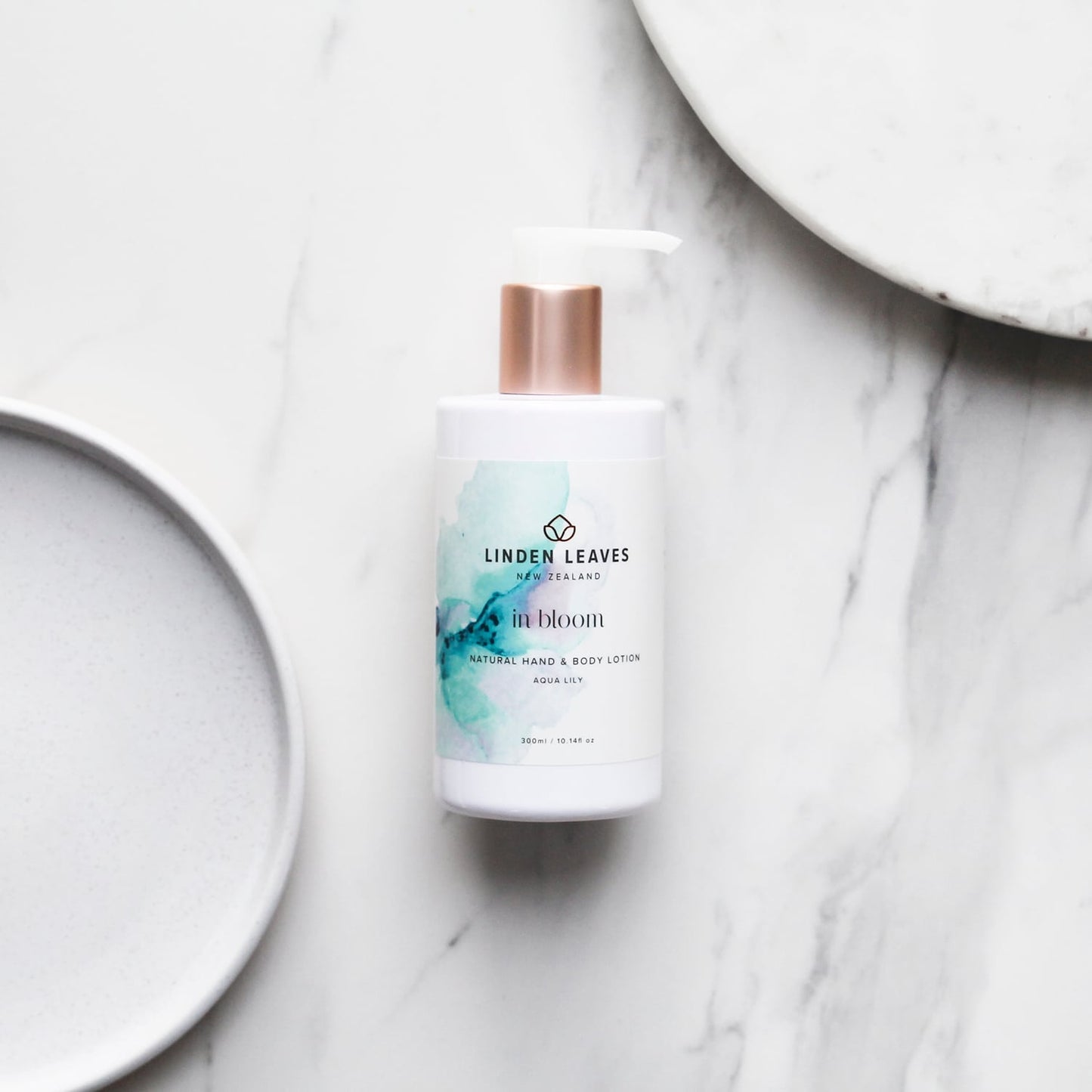 aqua lily in bloom hand & body wash (300ml) NZ