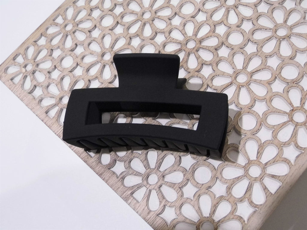 Matte Black Hair Claw Savoir Vivre NZ