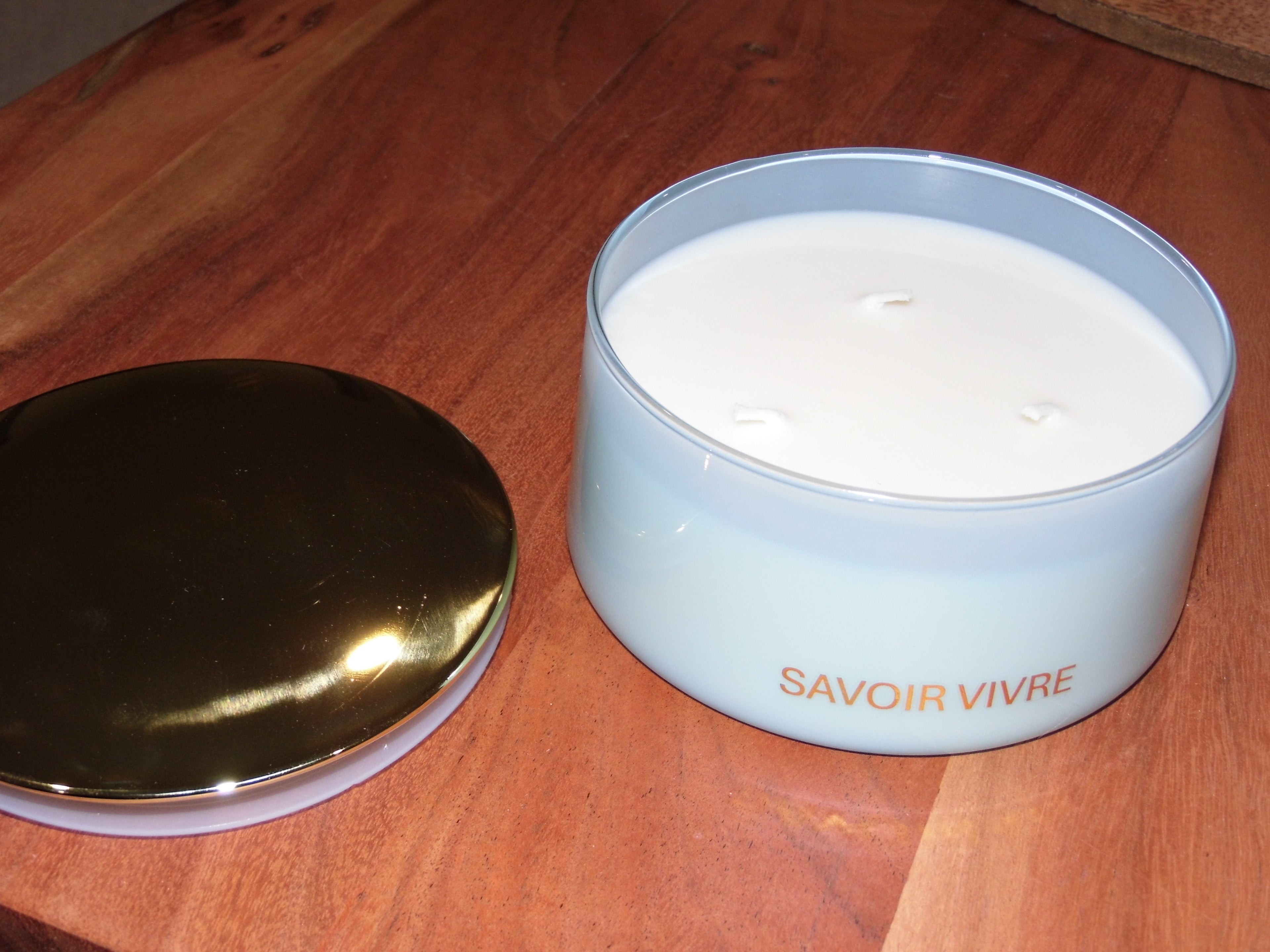 Savoir Vivre Brazilian Summer Blue Soy Candle 300g NZ Poured