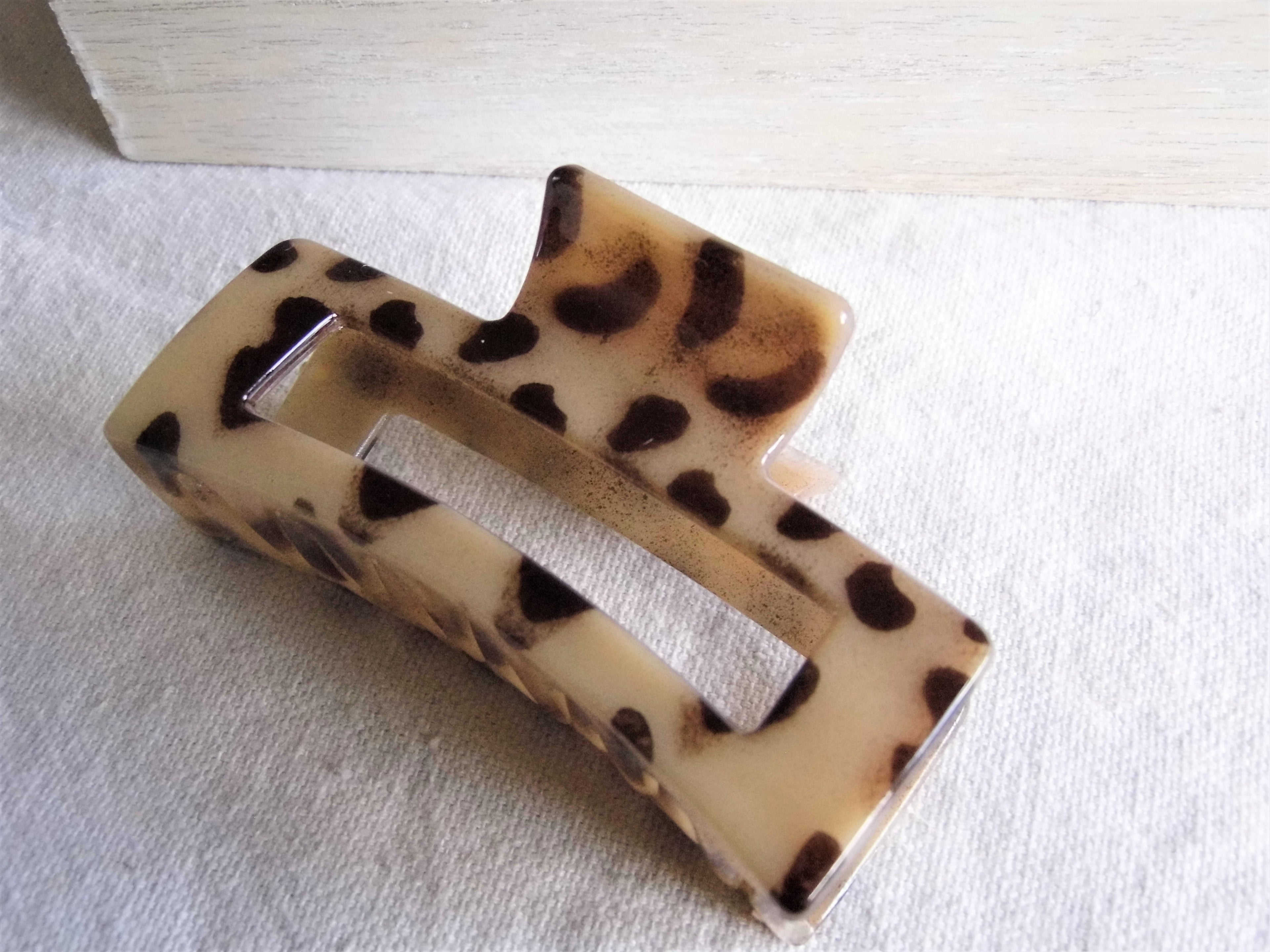 Tortiseshell Hair Claw NZ