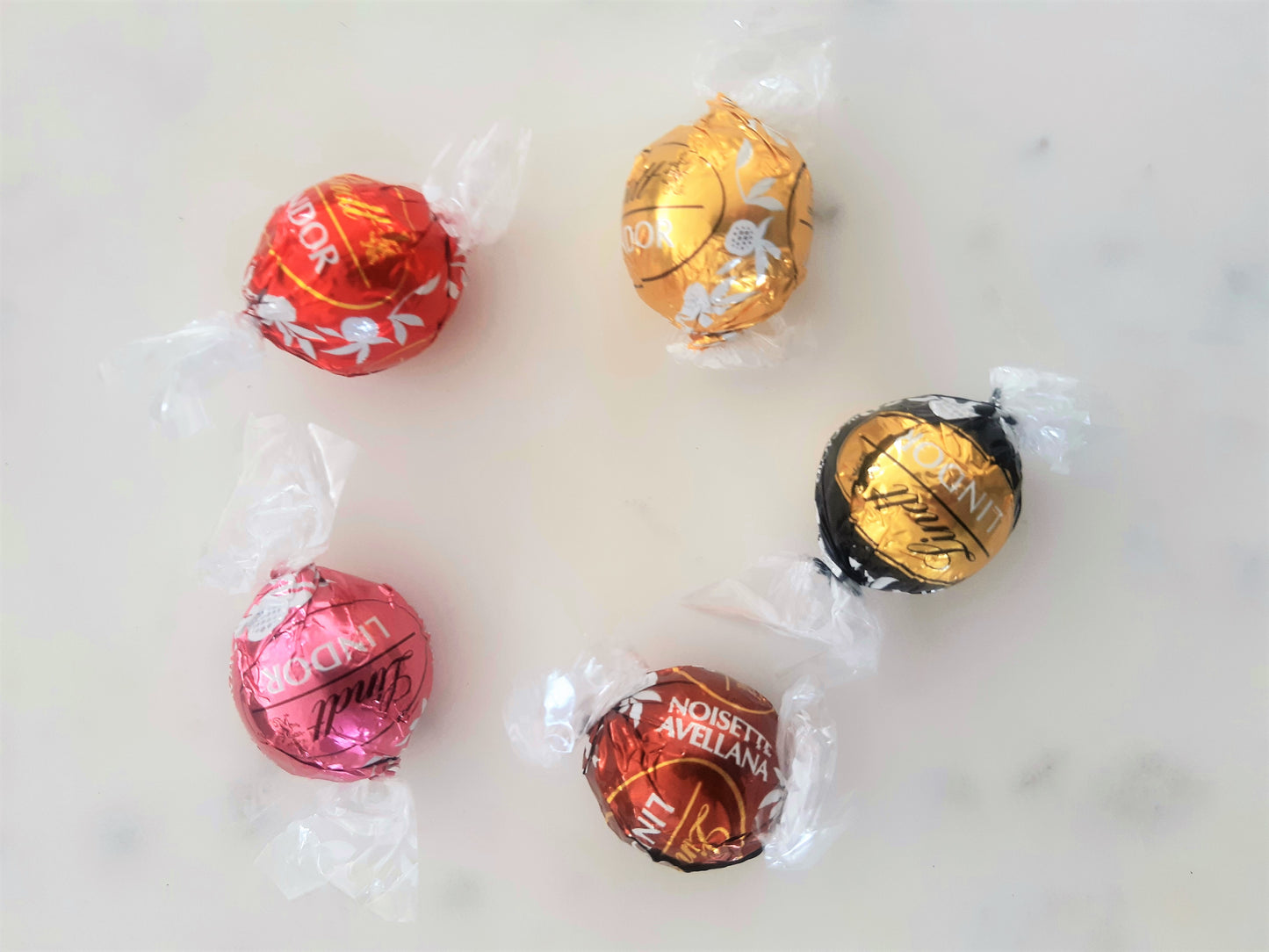 Assorted Lindt Lindor Truffles x 4 NZ AU